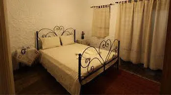 Ada Hotel