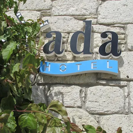 Ada Szálloda